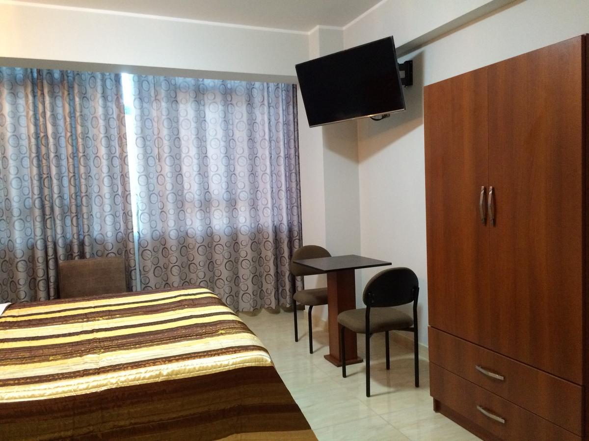 Hostal Gold Star Такна Екстер'єр фото